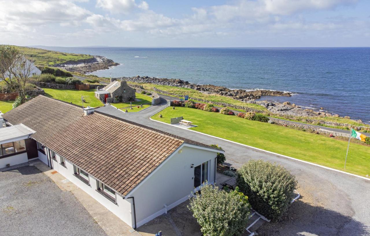 Villa Dolphin Watch Wild Atlantic Way Fanore Esterno foto