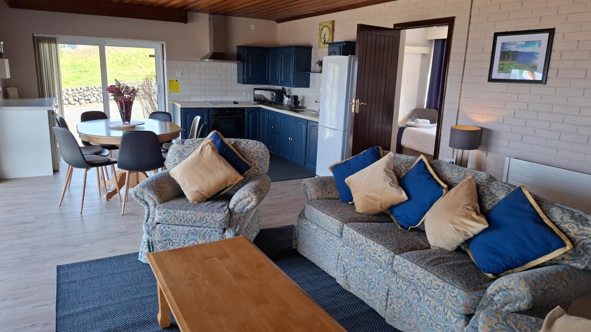 Villa Dolphin Watch Wild Atlantic Way Fanore Esterno foto