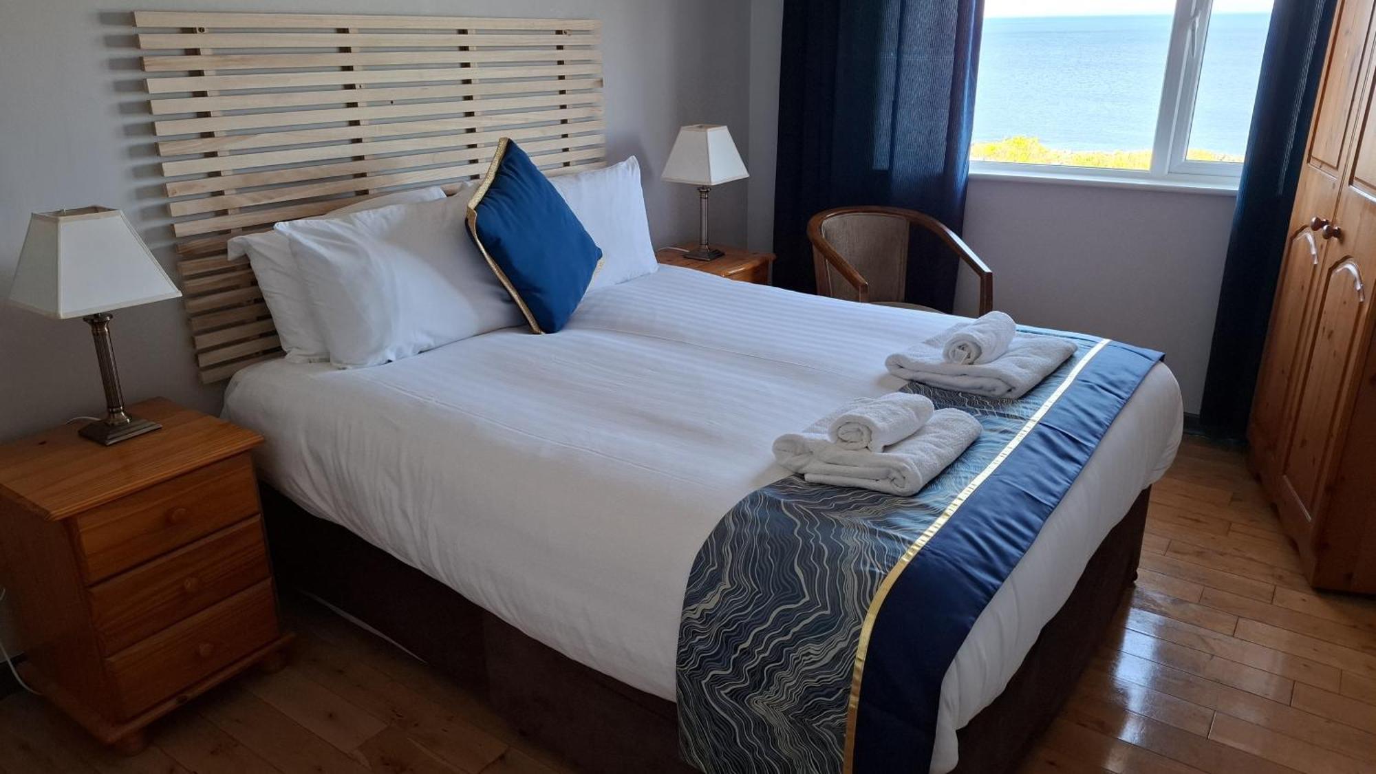 Villa Dolphin Watch Wild Atlantic Way Fanore Esterno foto